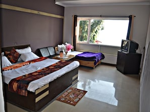 In-room safe, rollaway beds, free WiFi