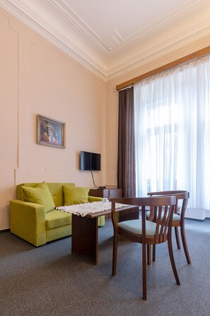 Chambre Double ou avec lits jumeaux | Coin séjour