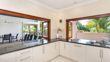 Deluxe House, 4 Bedrooms, Private Pool, Beachside | Private kitchen | Full-sized fridge, microwave, oven, stovetop