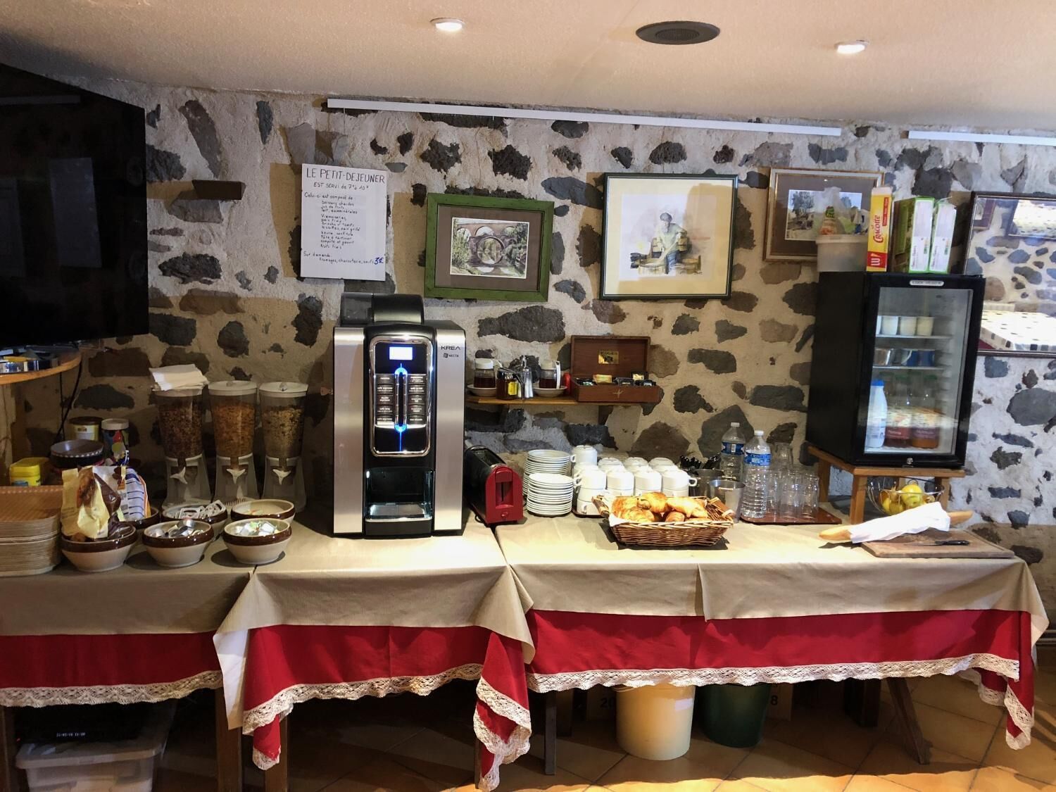 daily buffet breakfast (eur 8 per person)