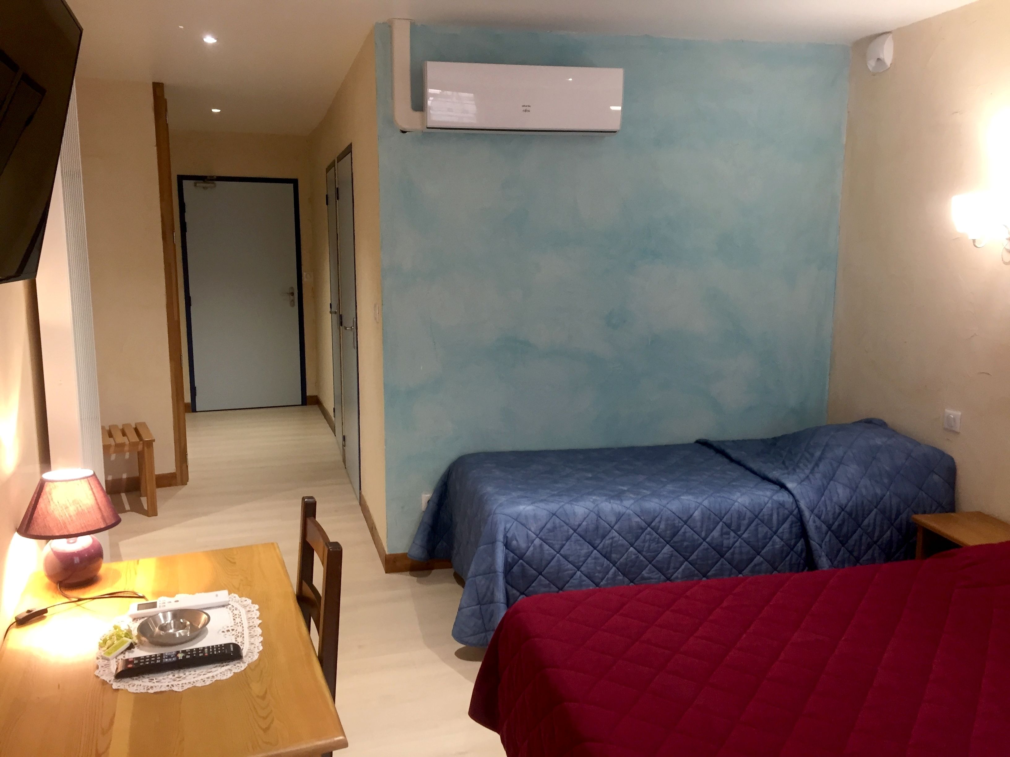 standard twin room | desk, soundproofing, free wifi