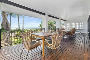4 Bedroom Beach House | Terrace/patio - Dolce Vita Beachfront Holiday House (Clifton Beach)