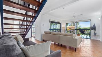 4 Bedroom Beach House | 4 bedrooms, iron/ironing board, free cots/infant beds, free WiFi