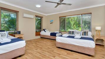 4 bedrooms, iron/ironing board, free cots/infant beds, free WiFi