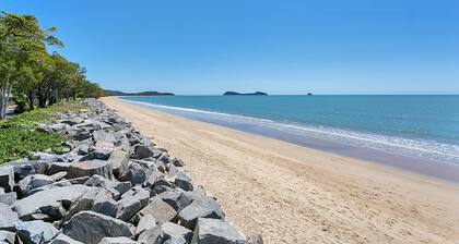 Dolce Vita Beachfront Holiday House