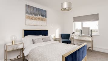 Executive Double Room, Ensuite, River View (main building)