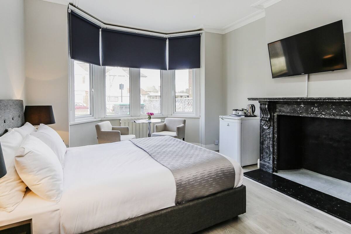 Premium Double Room, Shared Bathroom | 1 bedroom