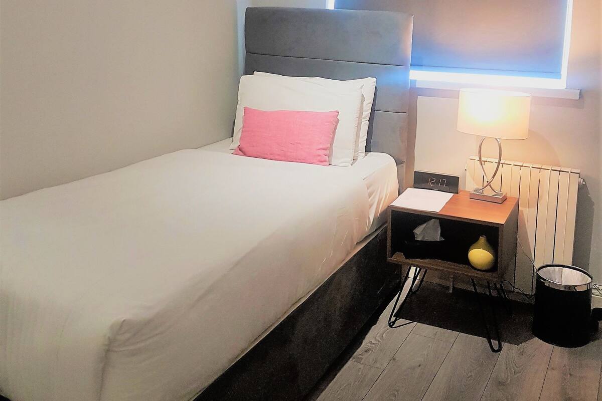 Single Room, Shared Bathroom (Petite ) | 1 bedroom