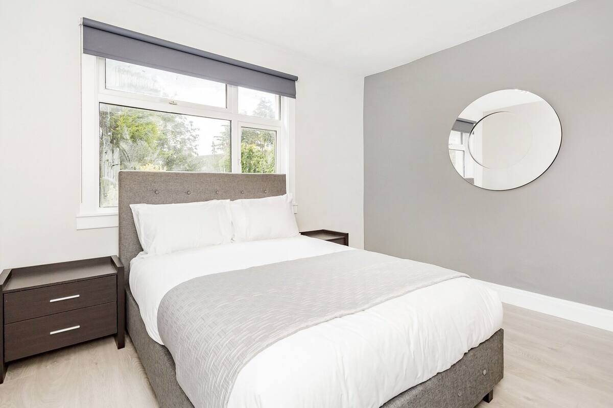 Basic Double Room, Shared Bathroom | 1 bedroom