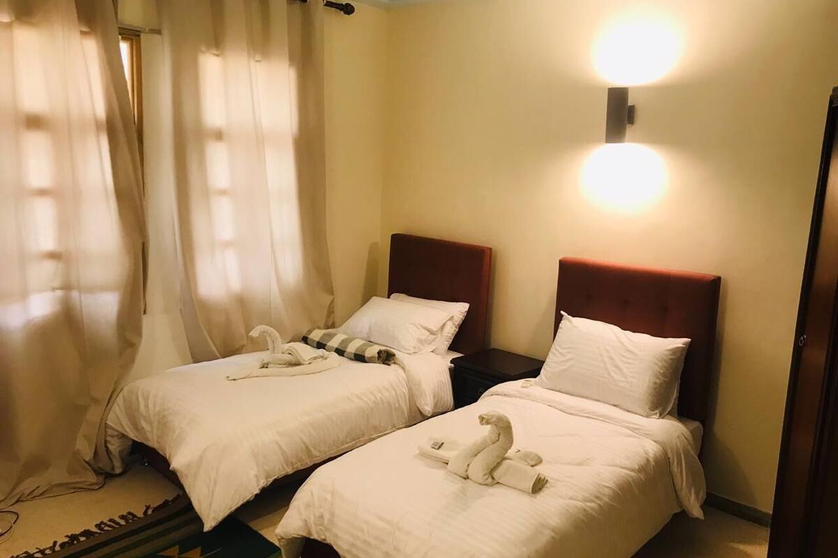 Kamar Single Deluks | Seprai katun Mesir, seprai premium, dan minibar