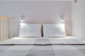 Departamento estándar | Insonorización, tabla de planchar con plancha y wifi gratis 