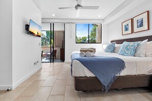 华丽公寓, 2 间卧室, 阳台 | 2 多间卧室、特色装修、特色家居、办公桌