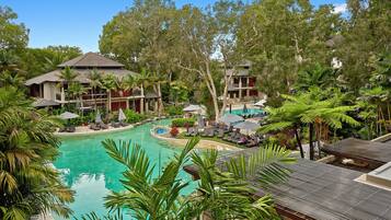 Leilighet, 3 soverom | Utsikt mot gårdsplass