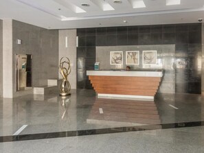 Reception - Piks Key - Burj Al Nujoom (Dubai)