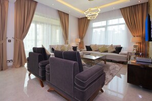 Apartment, 3 Bedrooms (No. 803) | 3 bedrooms, iron/ironing board, free cots/infant beds, rollaway beds - Piks Key - Al Nabat (Dubai)