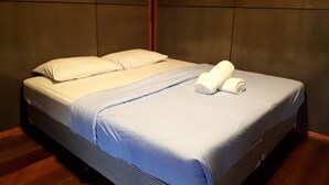 Standard Double Room with River View | Giường gấp/giường phụ (phụ phí), truy cập Internet không dây miễn phí 