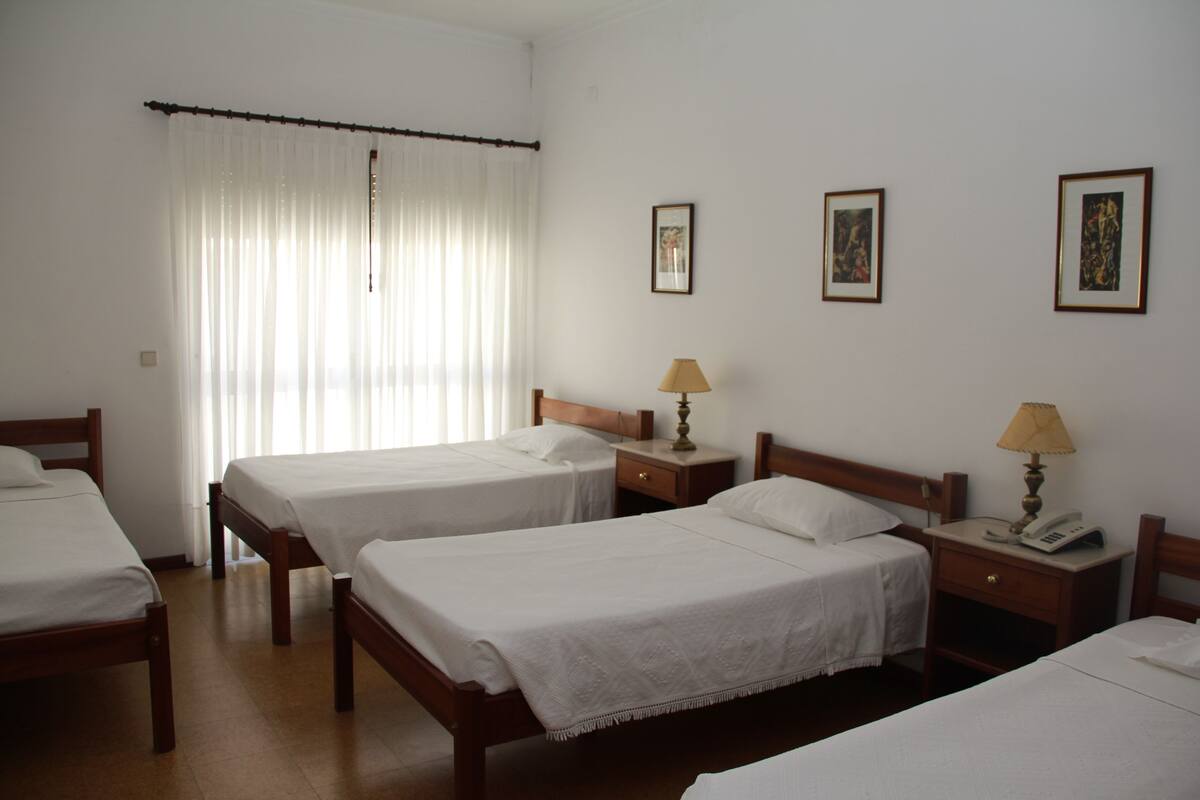 Chambre Triple | Wi-Fi gratuit