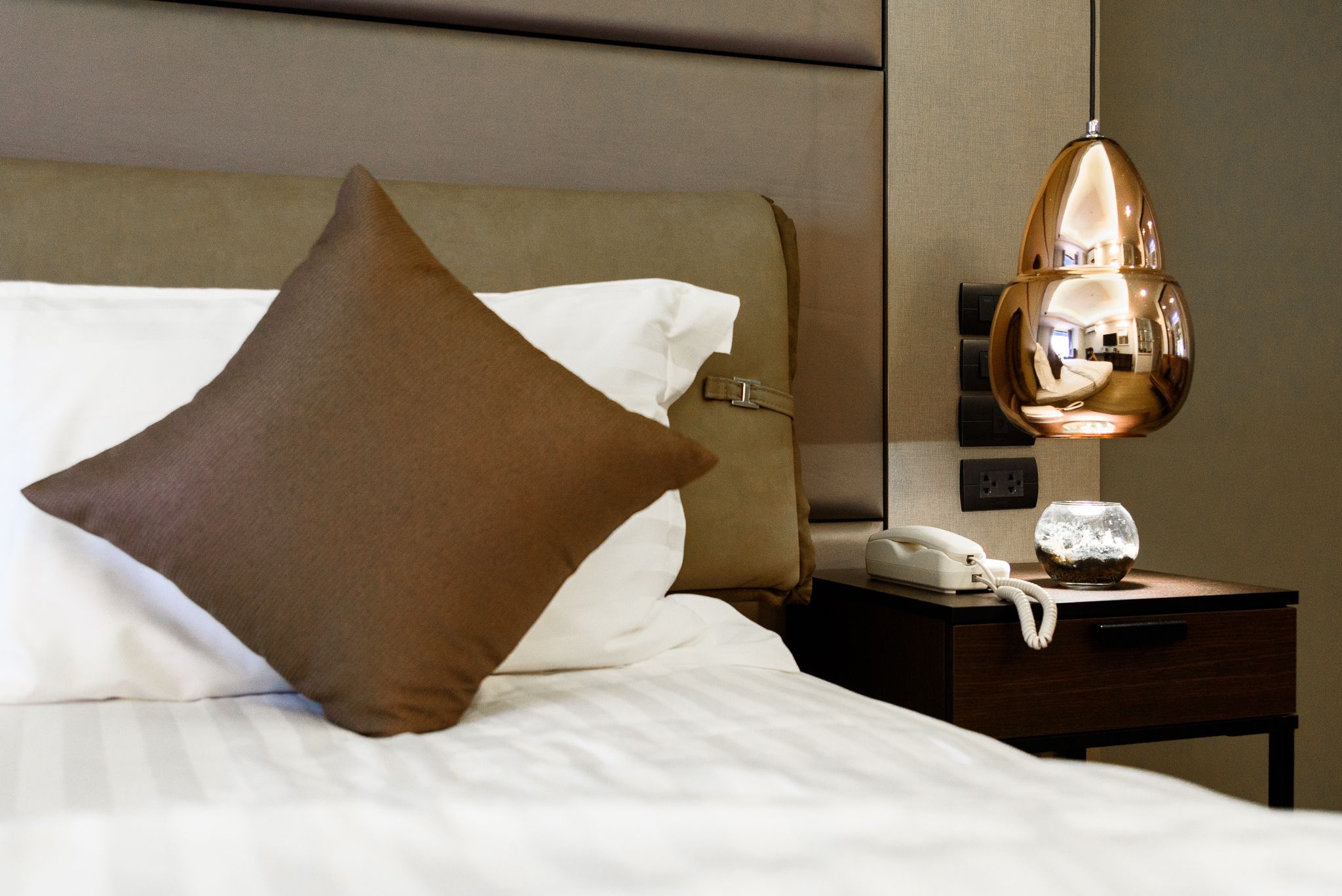 suite | minibar, in-room safe, free wifi, bed sheets
