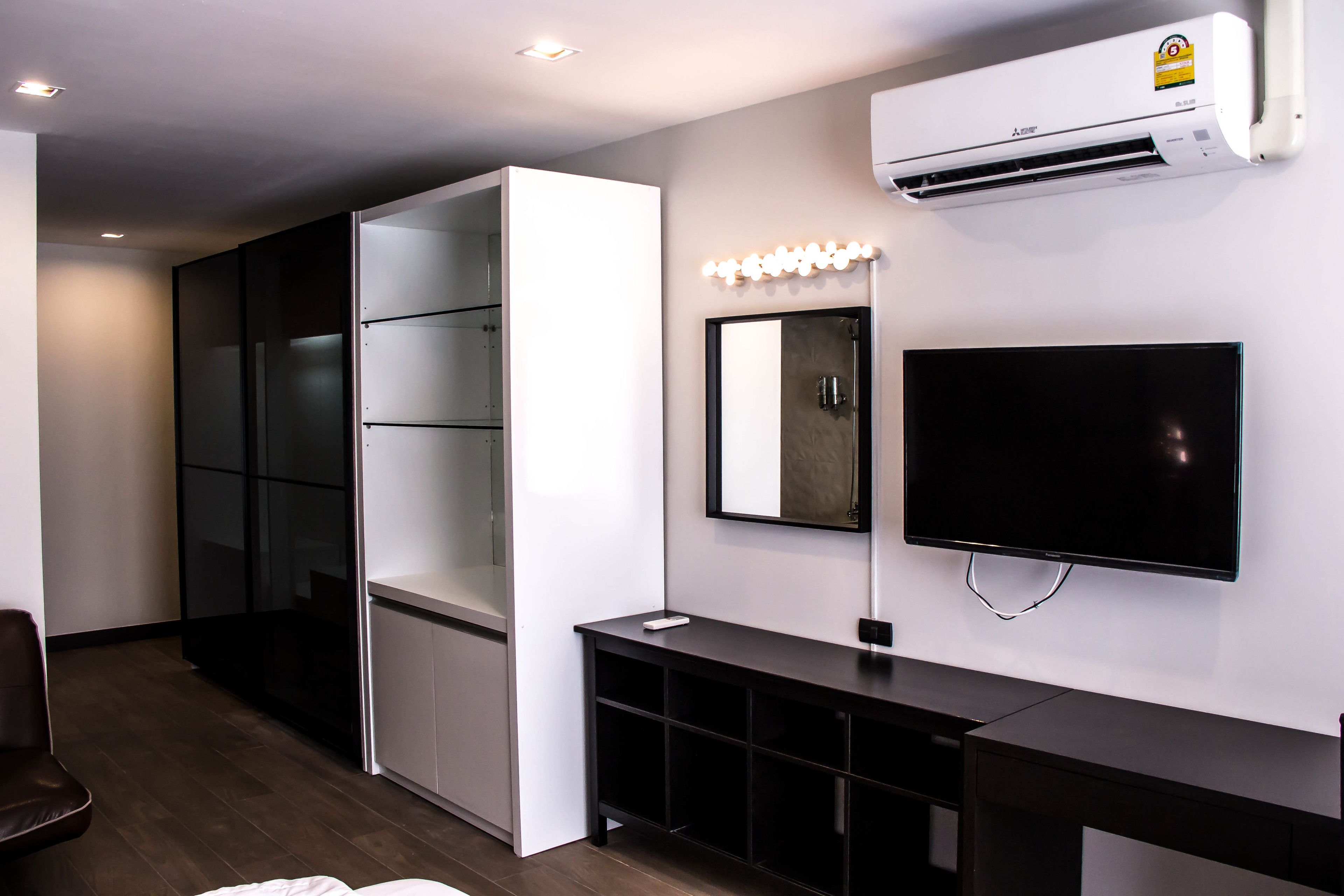 suite | room amenity