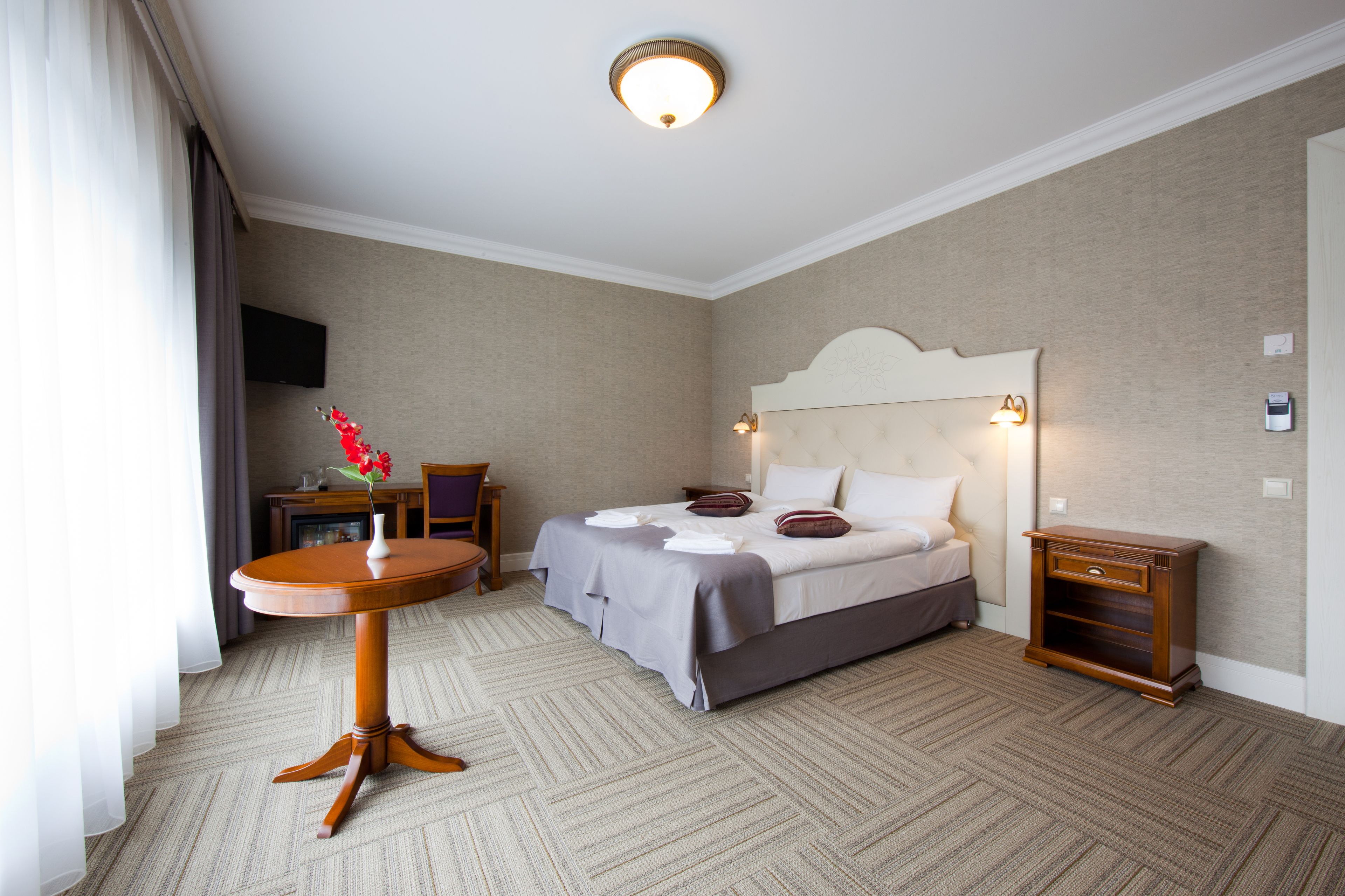 superior double or twin room | premium bedding, minibar, in-room safe, desk