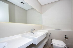 Bathroom - Piks Key - West Avenue (Dubai)
