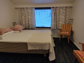 ห้องพักรวม, เตียงเดี่ยว 2 เตียง | Wi-Fi ฟรี, ผ้าปูที่นอน