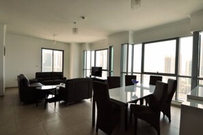 Apartment, 2 Bedrooms | Living area | LED TV - Piks Key - Burj Residence (Dubai)