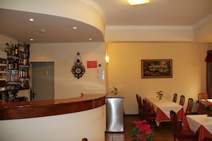 Free continental breakfast