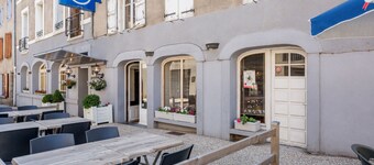 Logis Hôtel Le Cygne