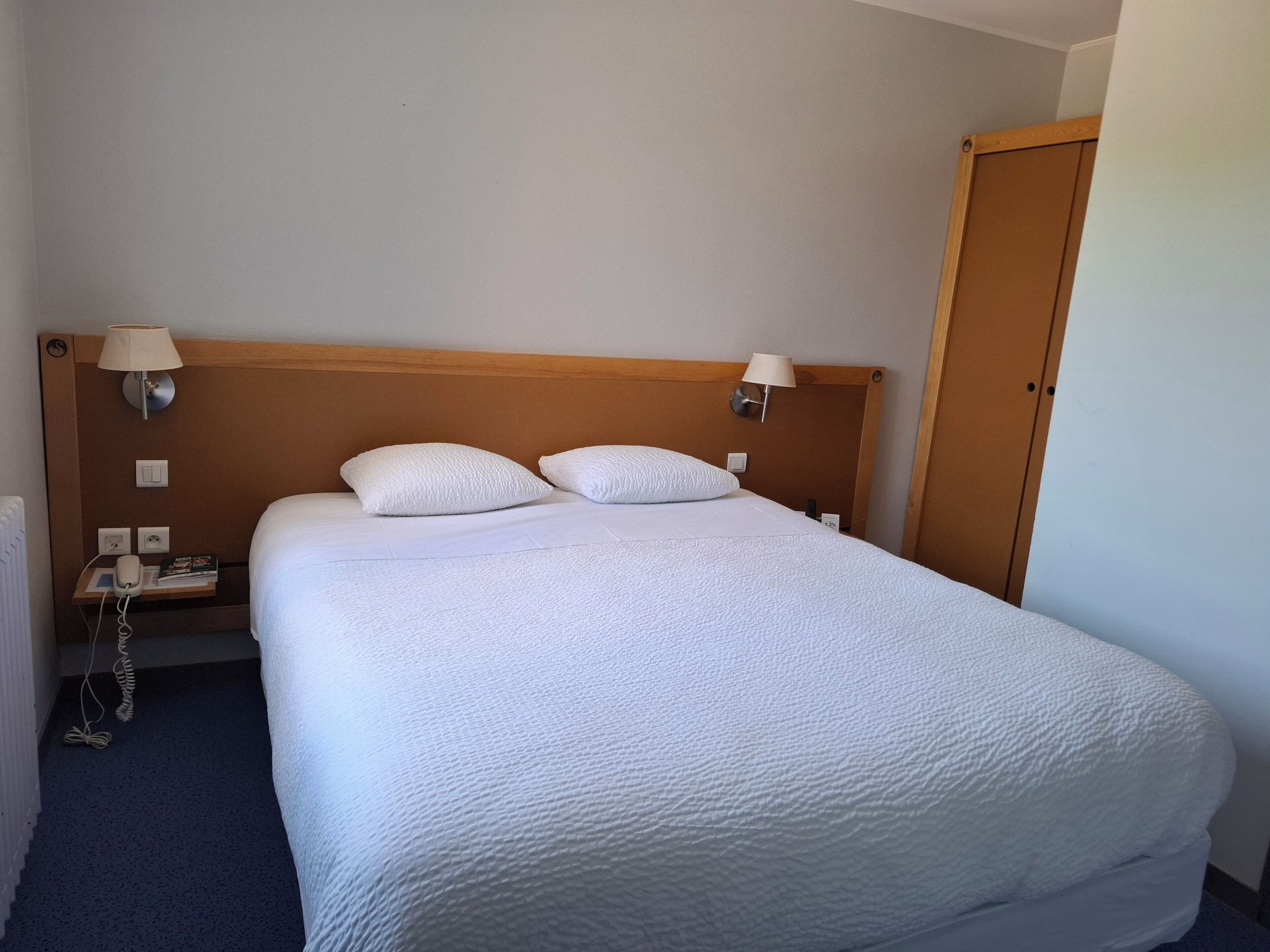 Standard-Doppelzimmer | Schreibtisch, kostenloses WLAN, Bettwäsche