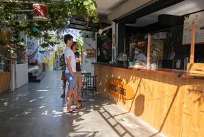 Bar (en la propiedad)