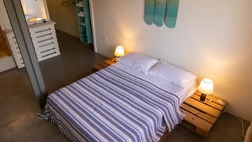 Standard Room, 1 Bedroom (With Airconditioning) | Desk, free cribs/infant beds, free WiFi