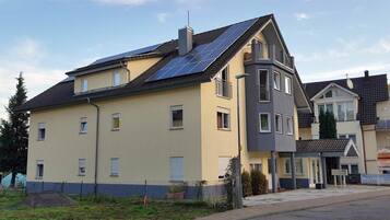 Mặt tiền nơi lưu trú