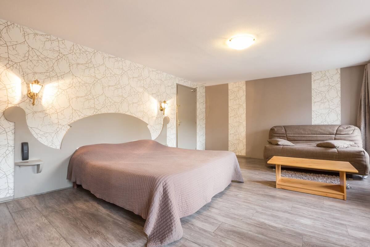 Comfort Quadruple Room | Soundproofing, WiFi (free), bed sheets