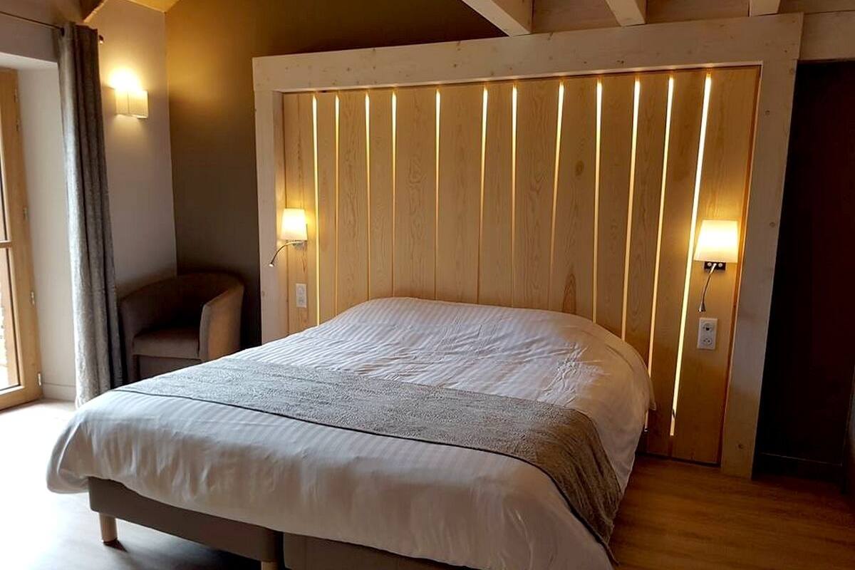 Superior Double Room, Balcony | Soundproofing, WiFi (free), bed sheets