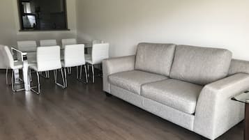 Maison Familiale, 3 chambres, salle de bains privée | Salle de séjour