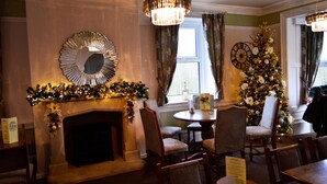 Unclassified image, 2 of 38, button - Hotel Rudyard (Leek)