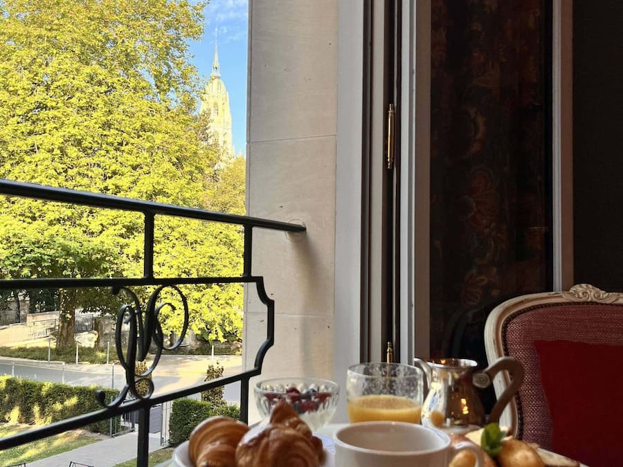 Deluxe-værelse | Premium-sengetøj, gratis minibar, pengeskab på værelset