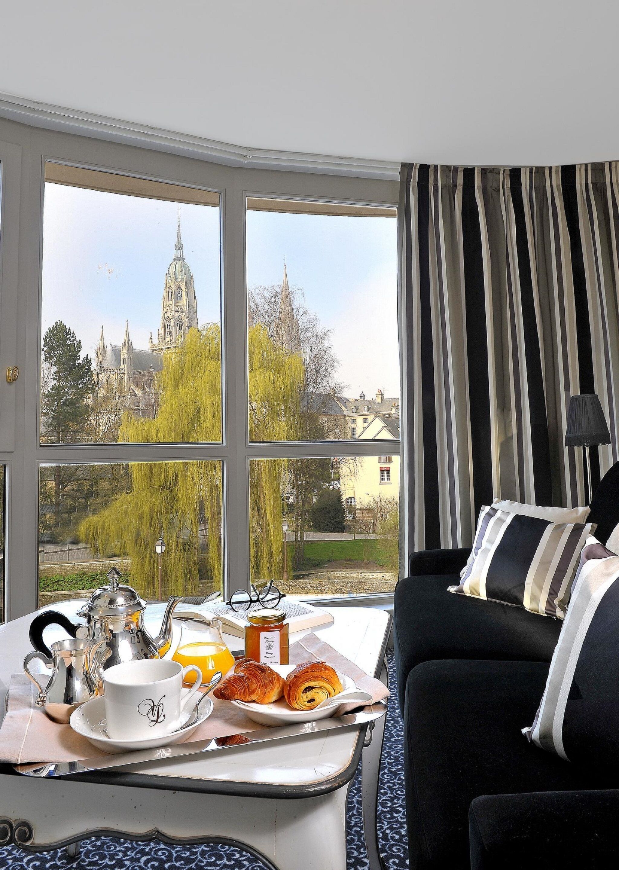 presidential suite, 2 bedrooms, accessible | premium bedding, free minibar, in-room safe, individually decorated