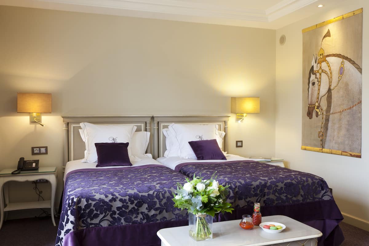 Luxe beddengoed, een gratis minibar, een kluis op de kamer