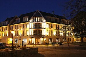 Front of property – evening/night