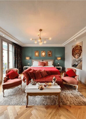 Executive Room | Premium bedding, free minibar, in-room safe, individually decorated - Villa Lara Hôtel (Bayeux)