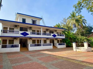 Exterior - Anjuna Blue Resort (Anjuna)