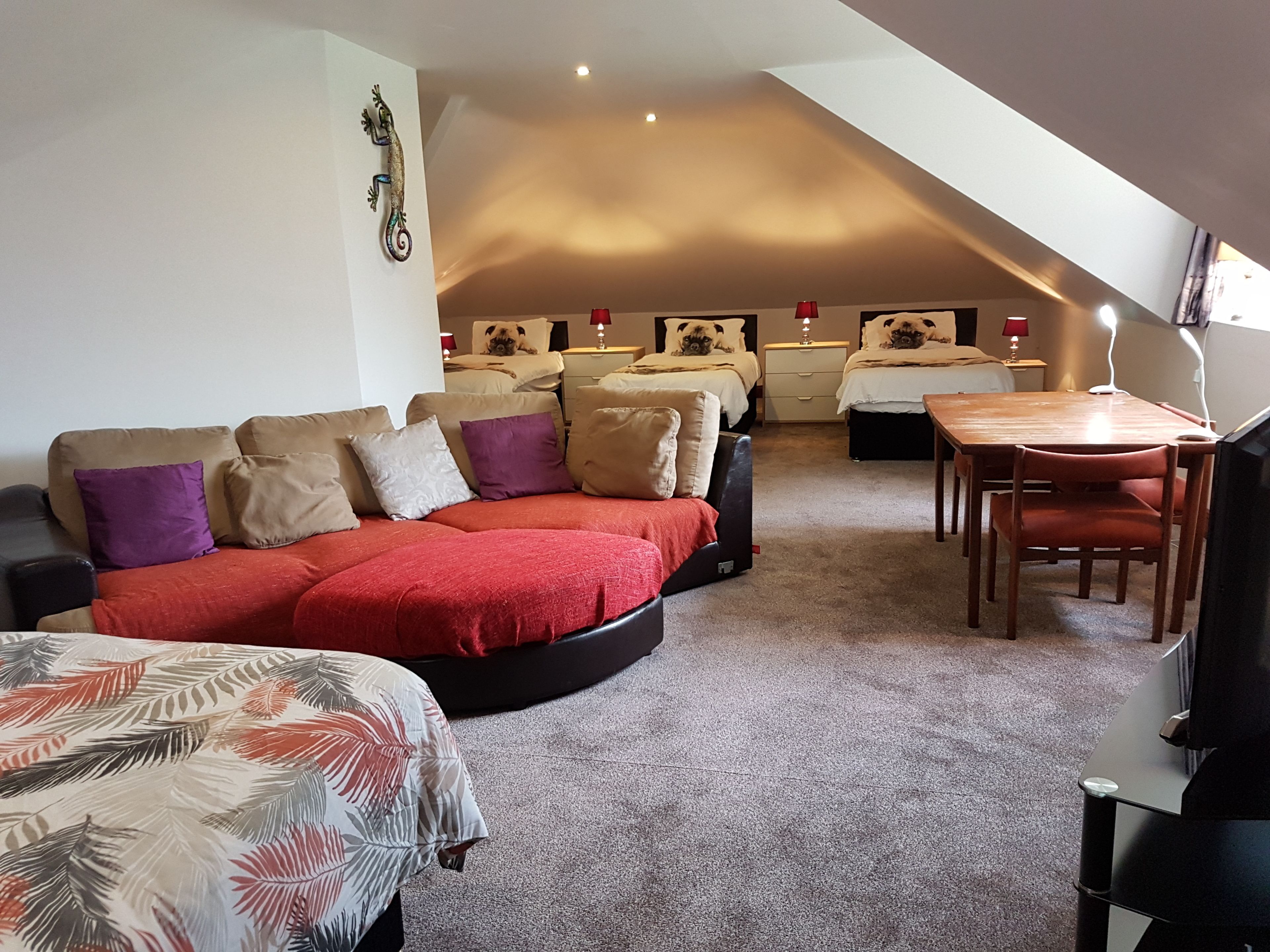 Presidential Studio Suite, 1 Bedroom, Ensuite | Desk, laptop workspace, blackout curtains, free WiFi