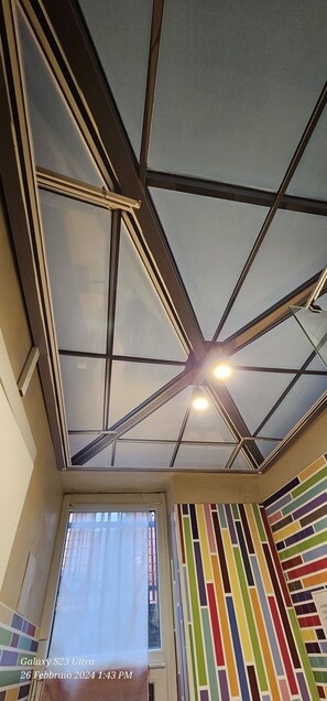 Dormitório compartilhado, somente para homens (4 letti) | Banheiro | Chuveiro, secador de cabelo, bidê, toalhas de banho