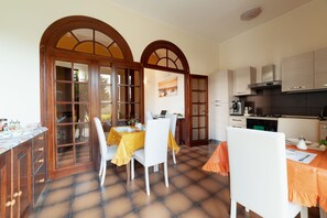 Breakfast area - Myricae guest house - Fiumicino aeroporto (Fiumicino)