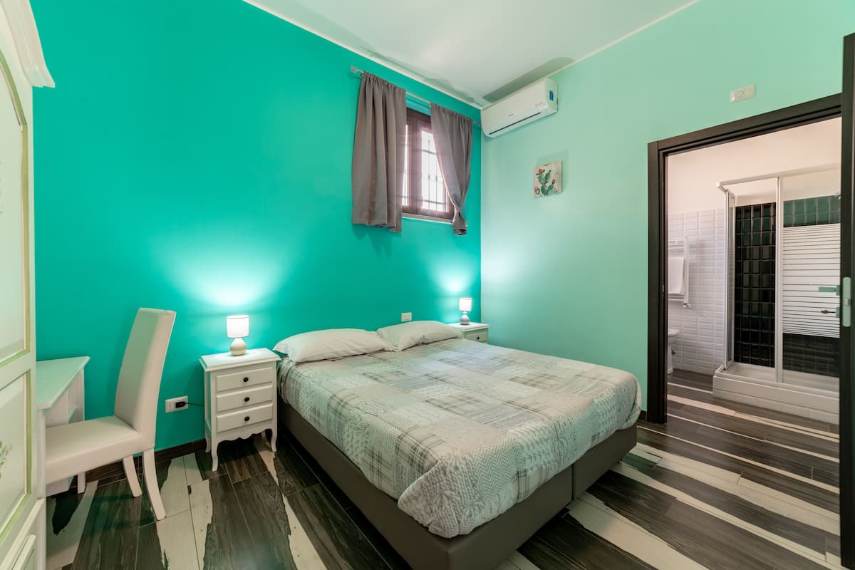 Standard Double or Twin Room, 1 Bedroom, Accessible | Frette Italian sheets, down duvets, memory-foam beds, blackout curtains