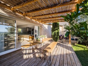 Comfort tweepersoonskamer, privébadkamer, uitzicht op tuin (ES VEDRÀ Aux Baléares) | Uitzicht vanaf balkon