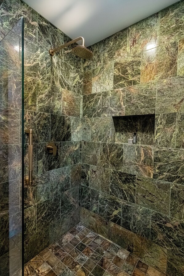 Shower, free toiletries, hair dryer, bathrobes - Ventus at Marina El Cid Spa & Beach Resort - All Inclusive (Puerto Morelos)