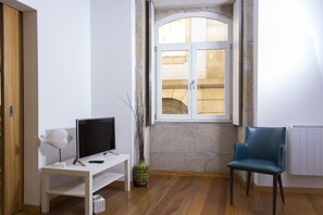 Monolocale (1st Floor) | Area soggiorno | TV al plasma